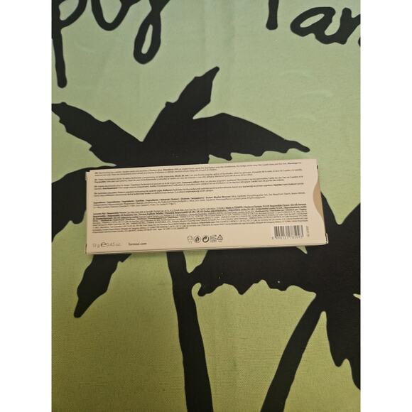 Farmasi All In One Palette Effortless Glow Palette 0.45 oz. New In Box Shimmer - Picture 3 of 5